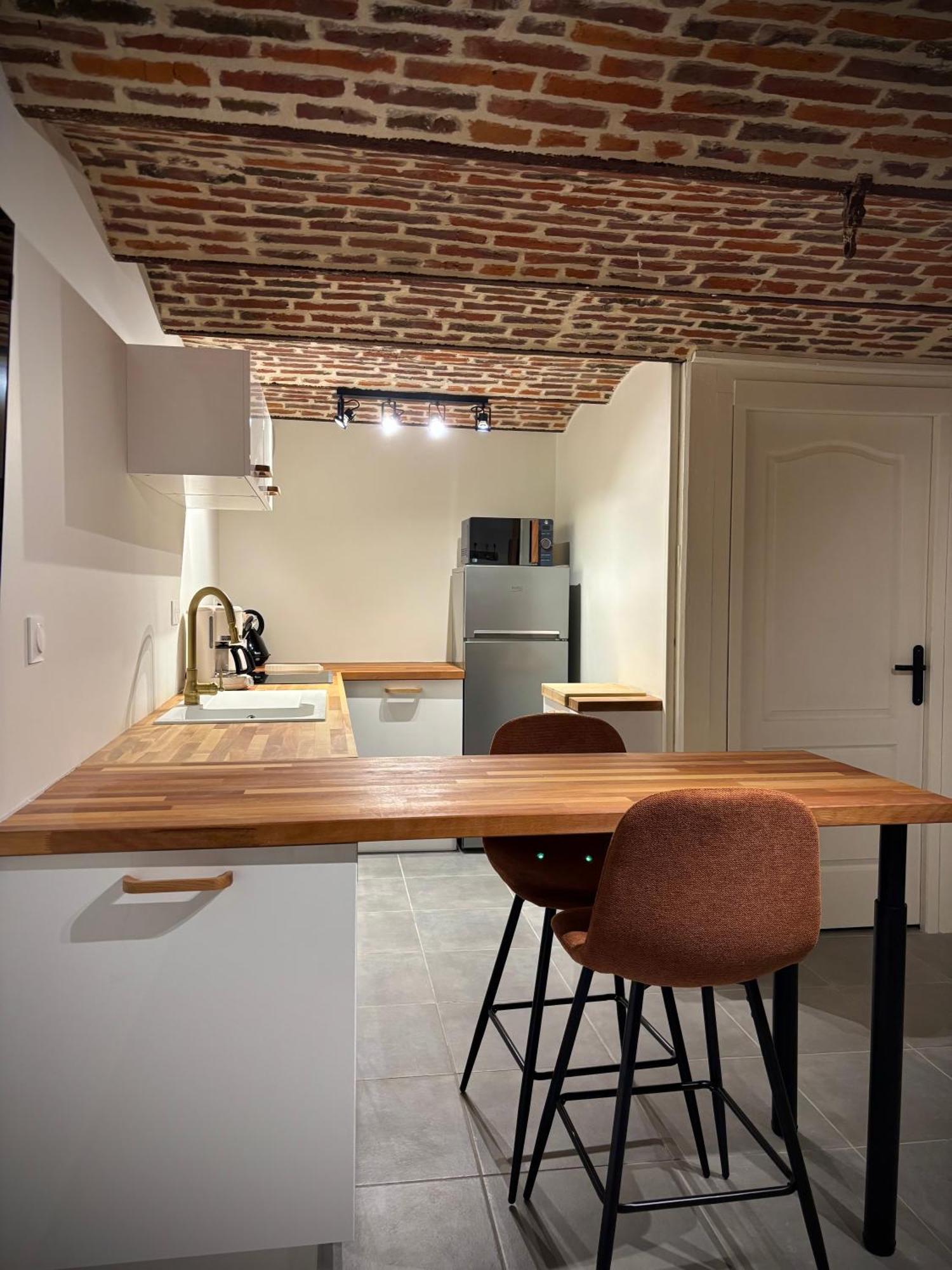 Le Domaine Du Castel Bed & Breakfast Saulzoir Екстериор снимка